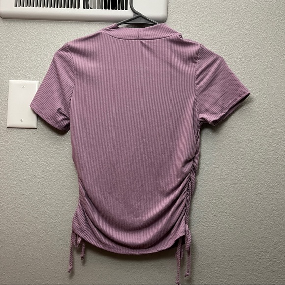 NWT Mock Neck Ribbed Top - Picture 3 of 4